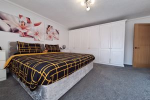 Bedroom - click for photo gallery